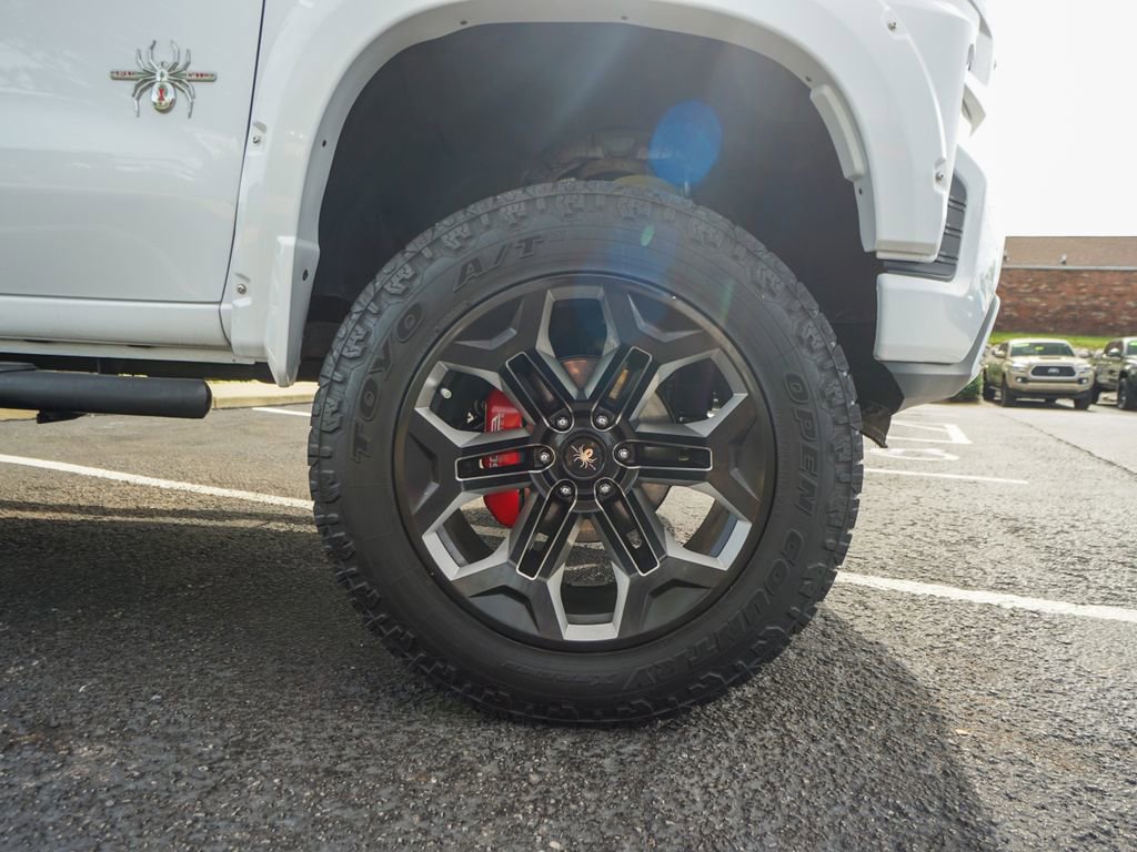 Used 2019 Chevrolet Silverado 1500 LTZ w/ LTZ Premium Package image 5