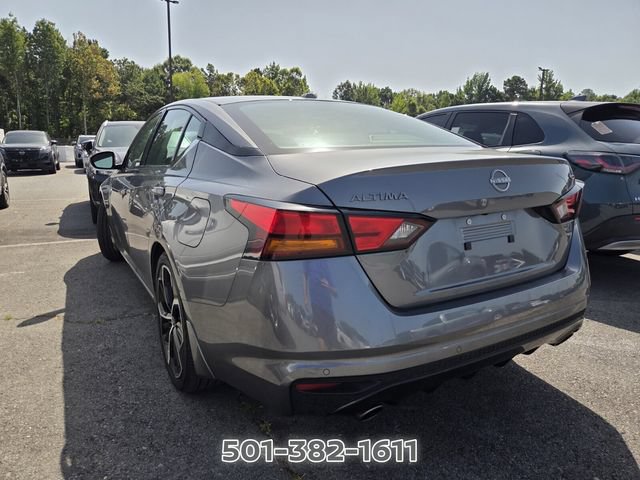 Used 2024 Nissan Altima 2.5 SR FWD image 2