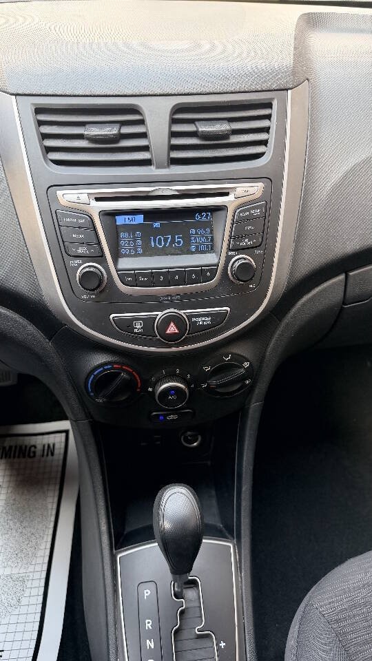 Used 2017 Hyundai Accent SE FWD image 12