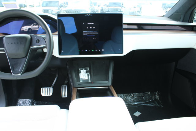 Used 2024 Tesla Model X AWD/4WD image 12