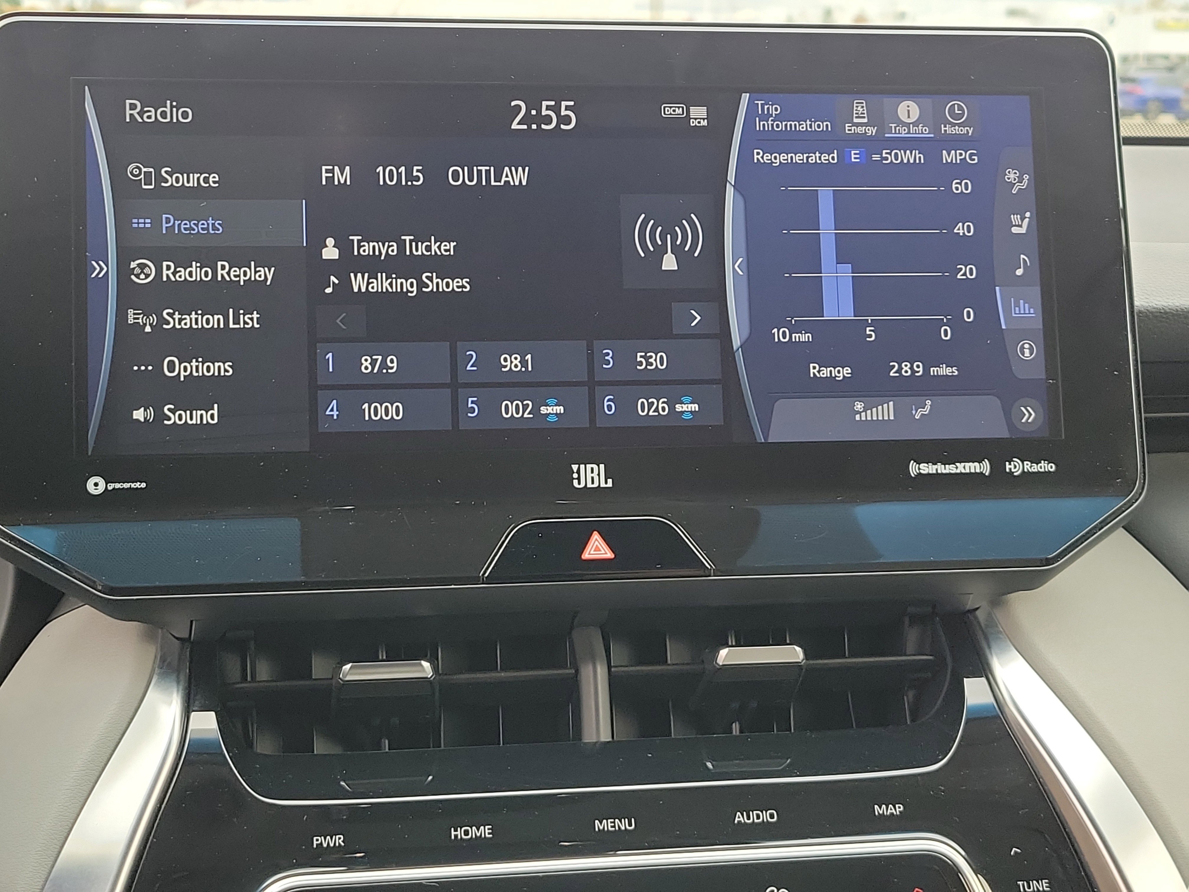 Used 2021 Toyota Venza LE image 25