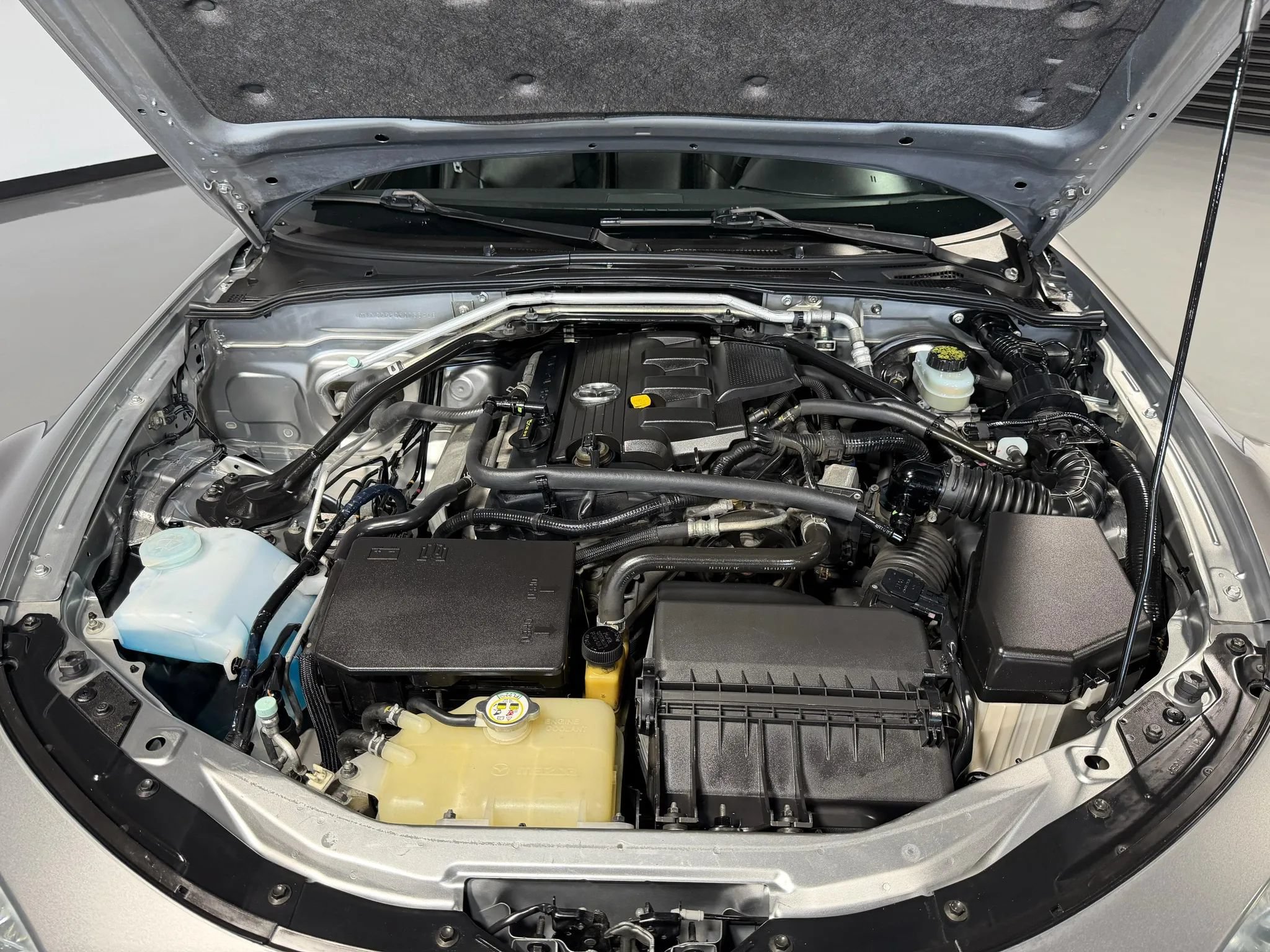 Used 2014 MAZDA MX-5 Miata Grand Touring w/ Premium Package RWD image 18