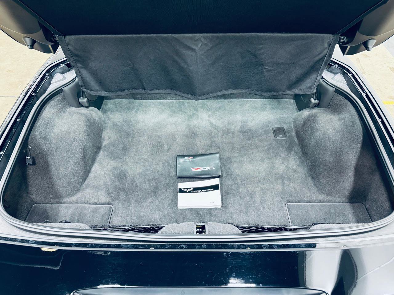 Used 2006 Chevrolet Corvette Z06 w/ Preferred Equipment Group image 23