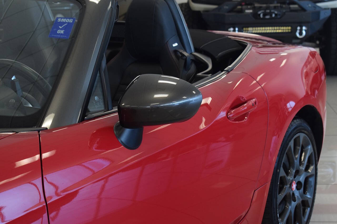 Used 2020 FIAT 124 Spider Abarth w/ Convenience Group RWD image 21