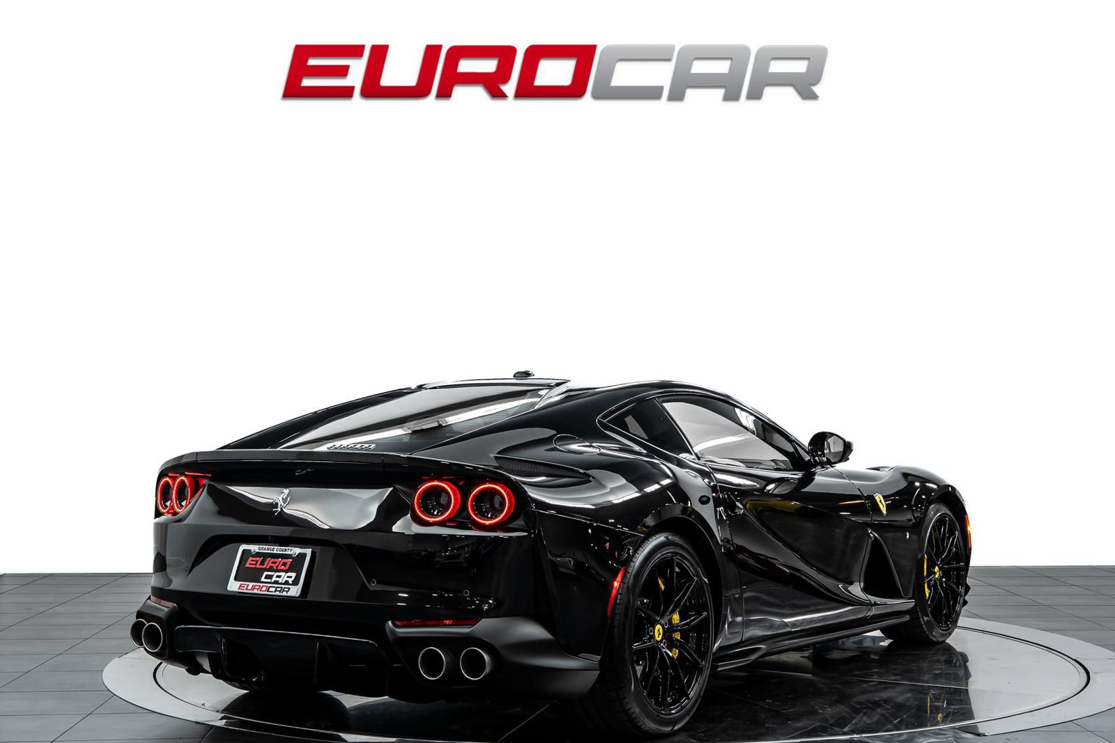 Used 2020 Ferrari 812 Superfast RWD image 5