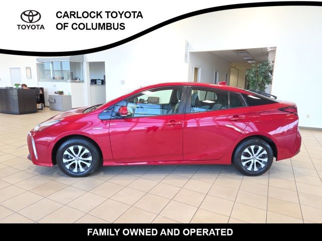 Used 2020 Toyota Prius LE AWD/4WD image 1