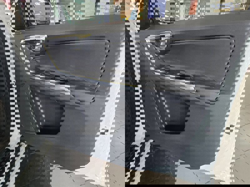 Used 2015 Volvo XC60 T5 Premier w/ Proximity Package image 12