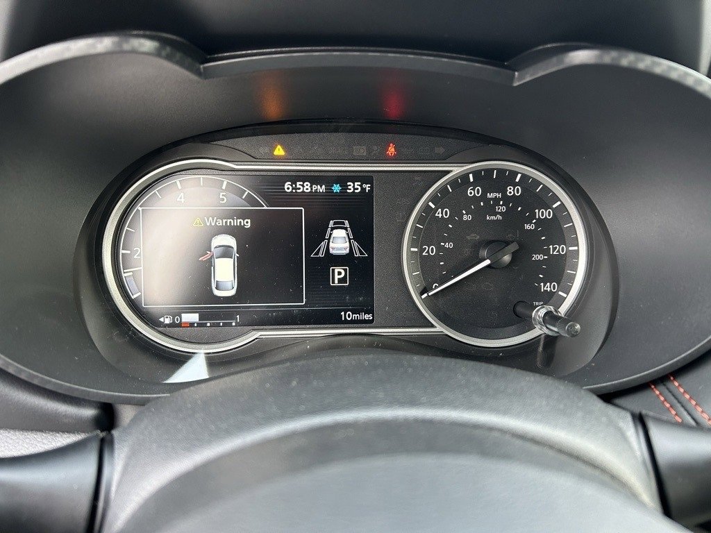 New 2025 Nissan Versa SR w/ Trunk Package image 15