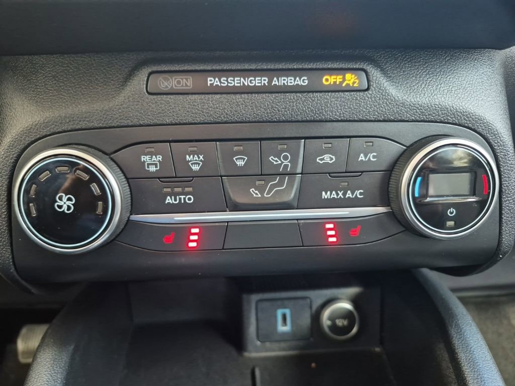 Used 2020 Ford Escape SE image 23