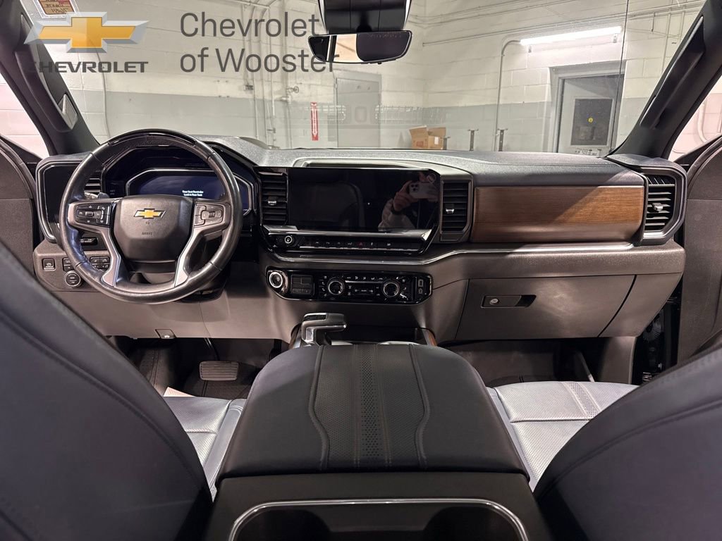 Used 2024 Chevrolet Silverado 1500 High Country w/ High Country Premium Package image 23