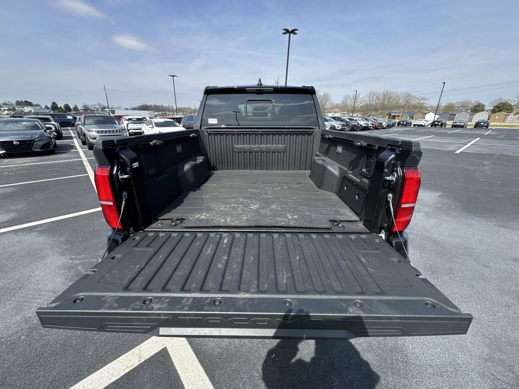 Used 2025 Toyota Tacoma TRD Pro AWD/4WD image 24