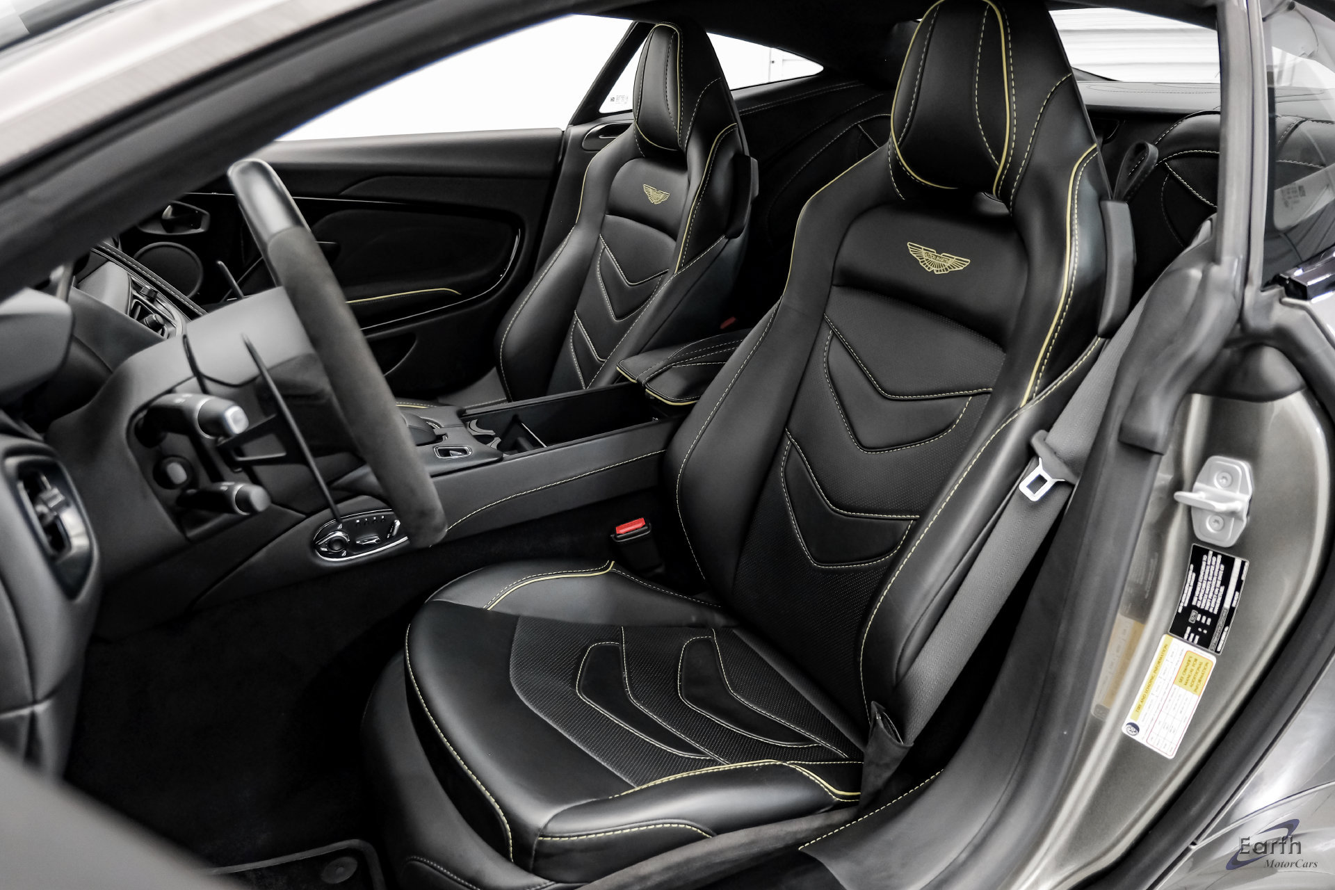 Used 2019 Aston Martin DBS Superleggera RWD image 42