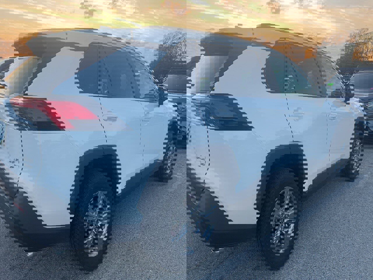 Used 2025 Toyota RAV4 XLE image 4