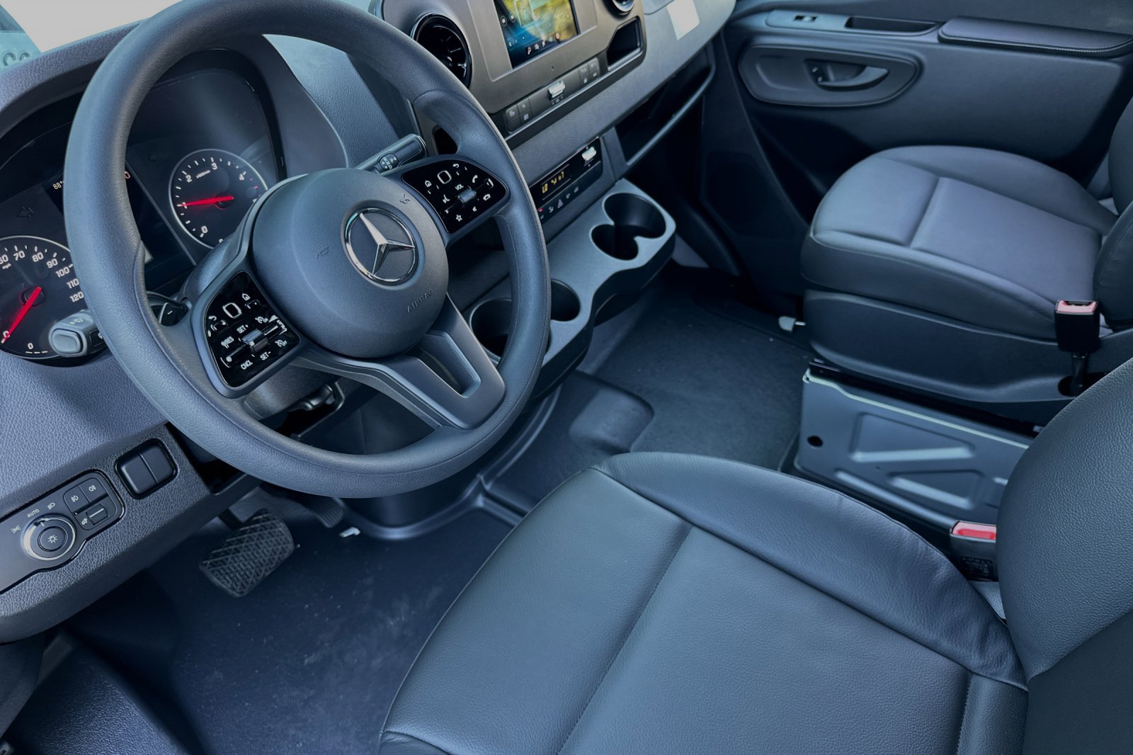 New 2024 Mercedes-Benz Sprinter 2500 image 10