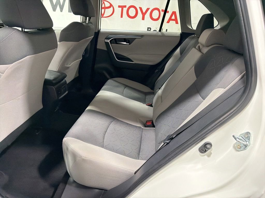 Used 2025 Toyota RAV4 XLE AWD/4WD image 20