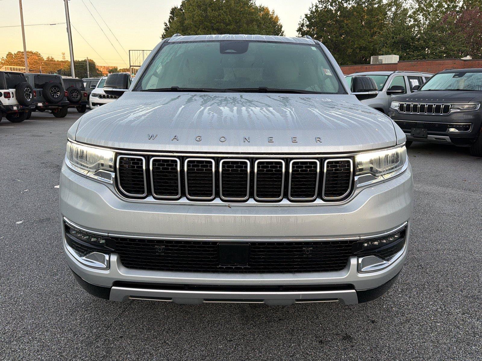 Used 2024 Jeep Wagoneer Series II w/ Flexible Seating Group RWD image 3
