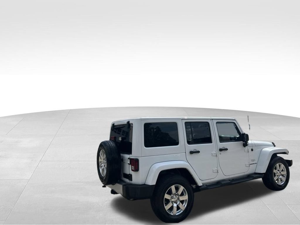 Used 2015 Jeep Wrangler Unlimited Sahara w/ Max Tow Package AWD/4WD image 7