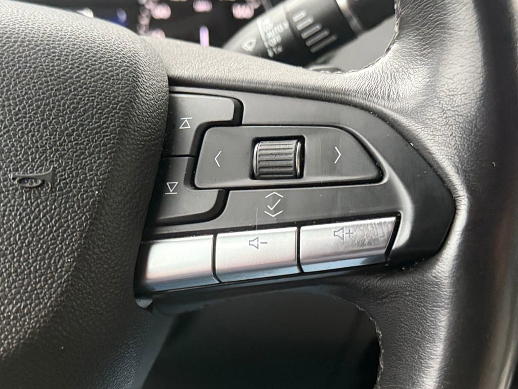 Used 2023 Cadillac XT4 Premium Luxury FWD image 25
