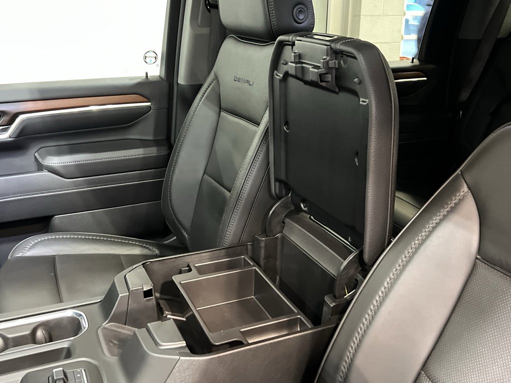 Used 2024 GMC Sierra 2500 Denali w/ Denali Reserve Package image 18