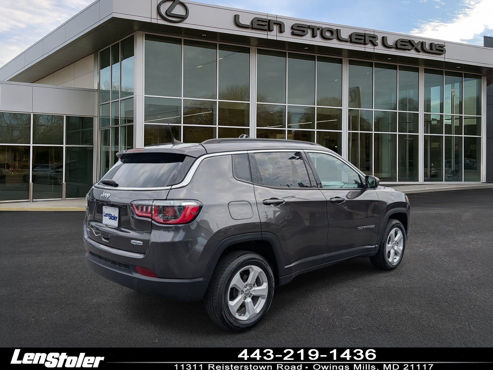 Used 2020 Jeep Compass Latitude w/ Popular Equipment Group AWD/4WD image 3