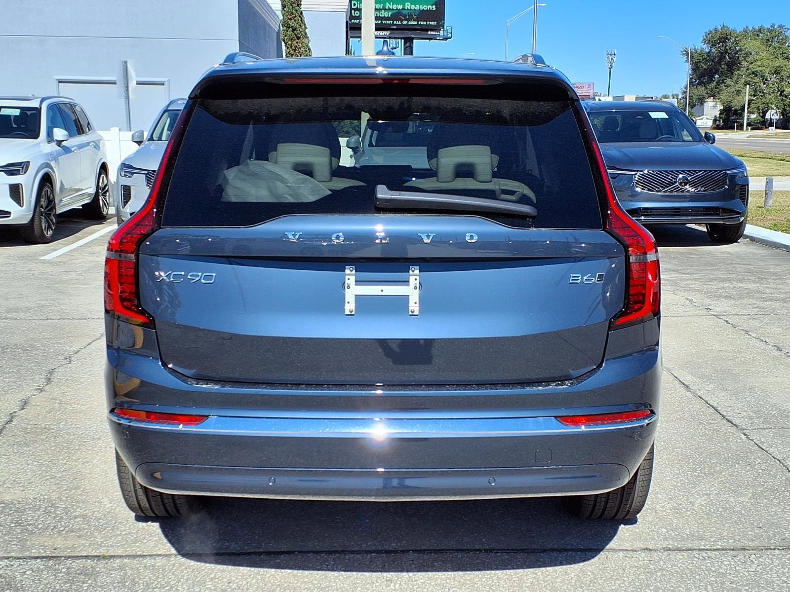 New 2026 Volvo XC90 B6 Ultra w/ Protection Package image 6