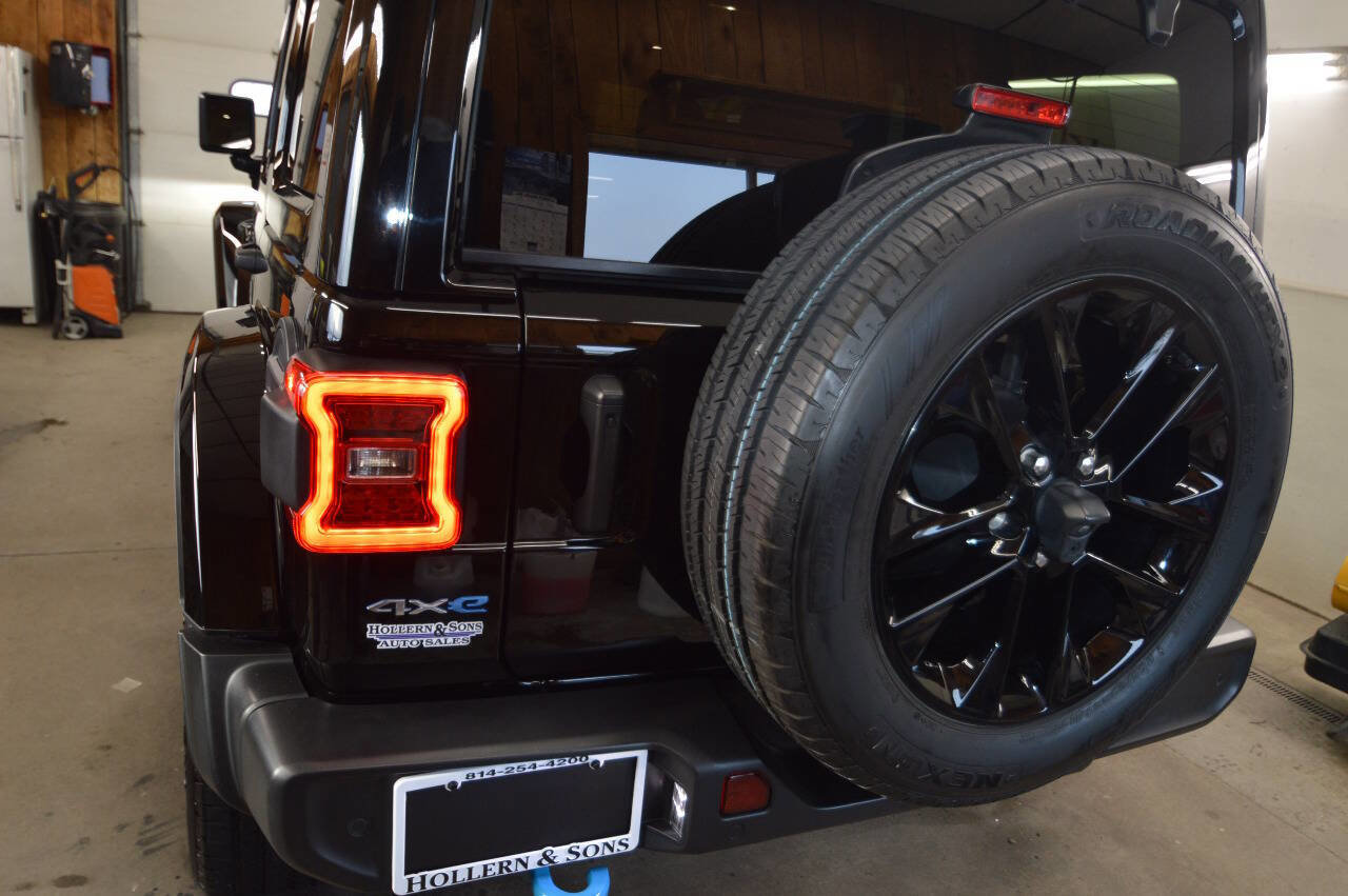 Used 2024 Jeep Wrangler Unlimited Sahara w/ Dual Top Group image 20