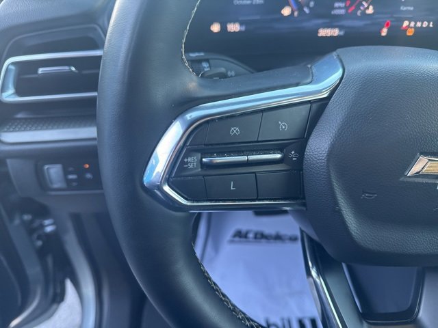 Used 2025 Chevrolet Traverse LT image 29