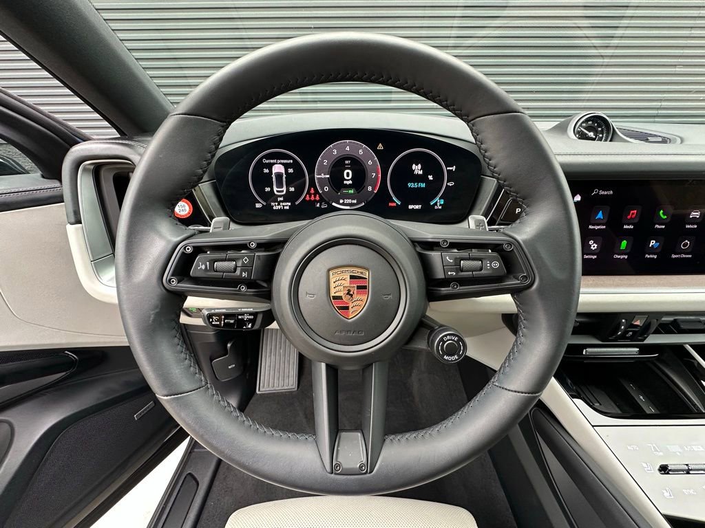 Certified 2025 Porsche Cayenne S image 16