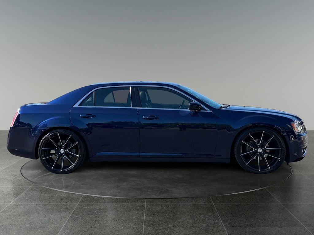 Used 2014 Chrysler 300 S RWD image 10