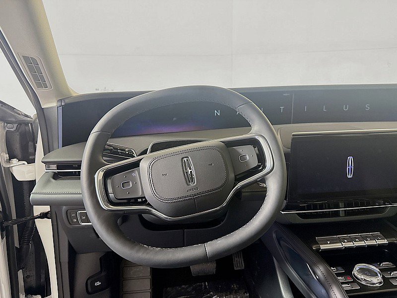New 2026 Lincoln Nautilus Reserve w/ Jet Appearance Package image 24