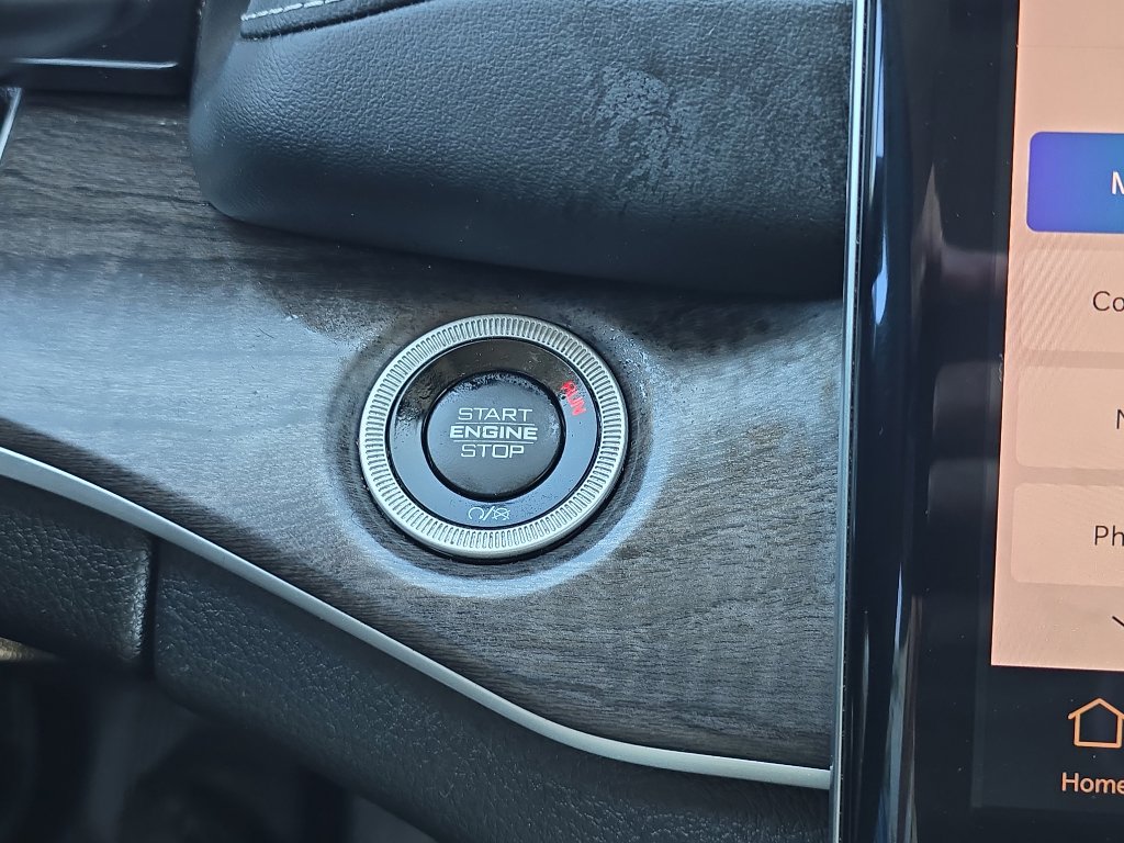 Used 2023 Jeep Grand Cherokee 30th Anniversary image 29