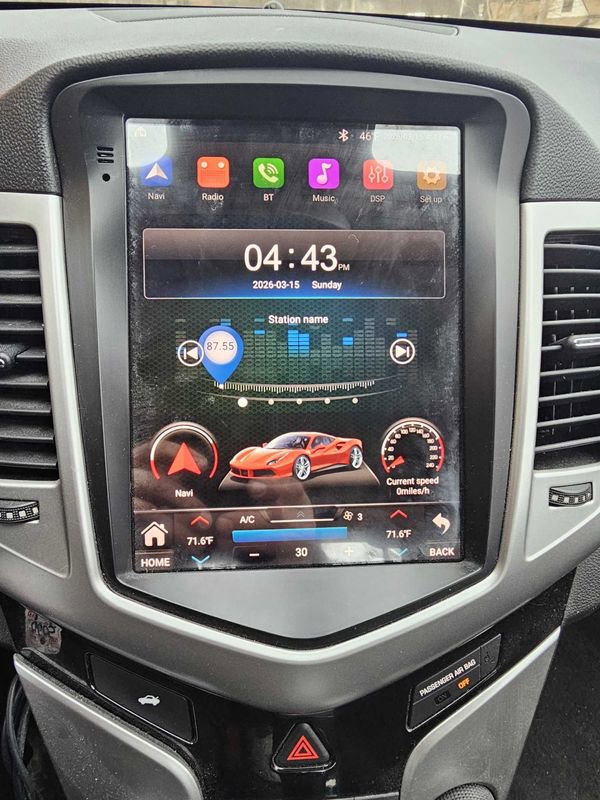 Used 2016 Chevrolet Cruze LT image 11