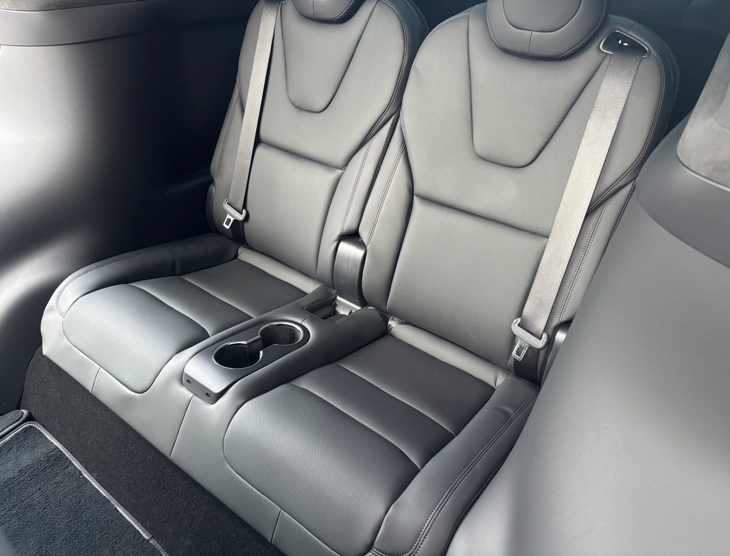 Used 2023 Tesla Model X Plaid image 15