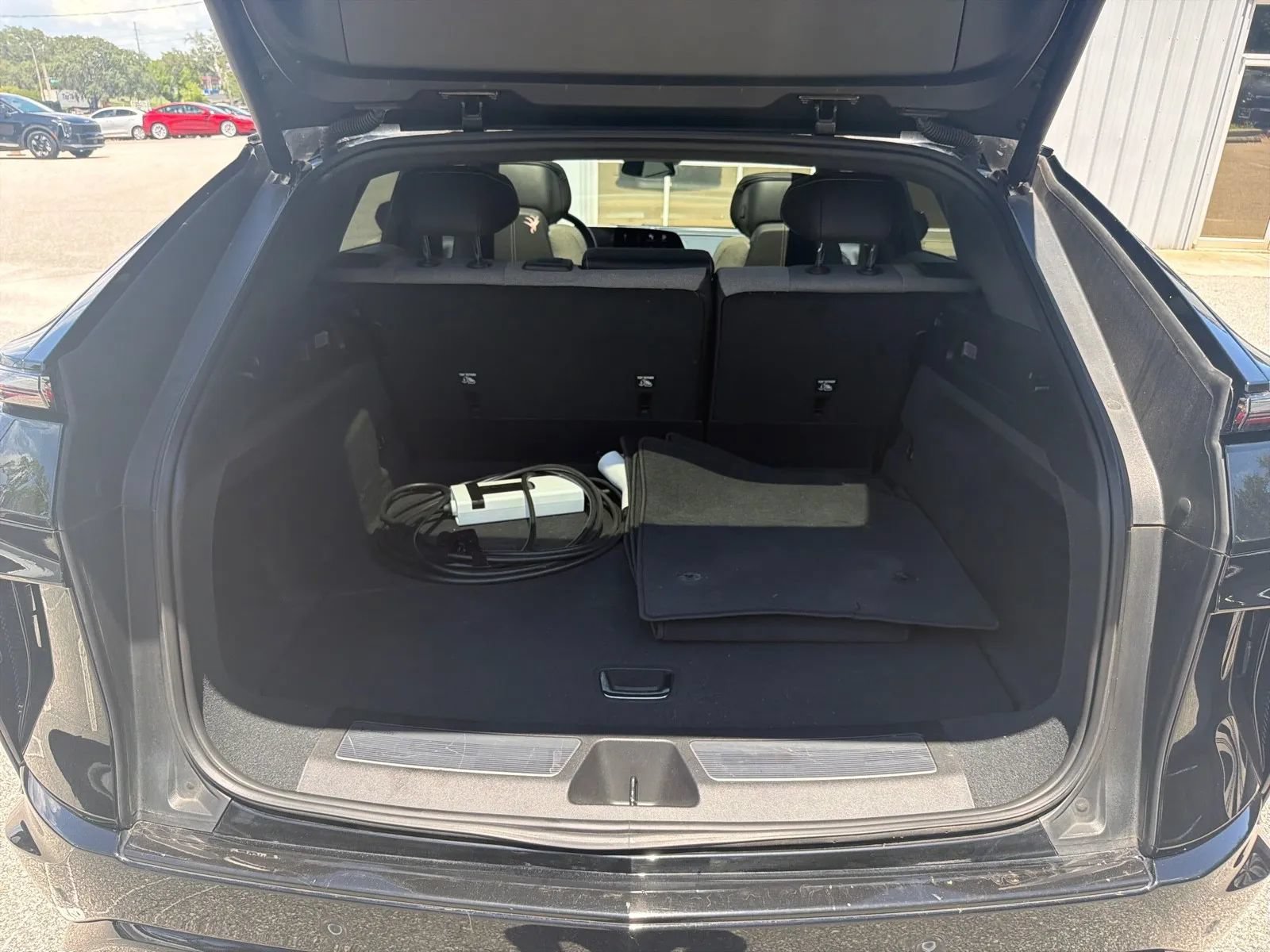 Used 2024 Cadillac Lyriq Tech RWD image 17