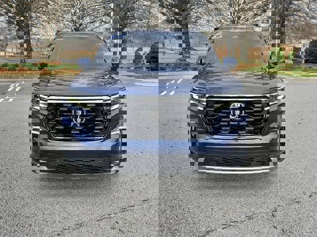 Used 2025 Honda Pilot Touring video 2