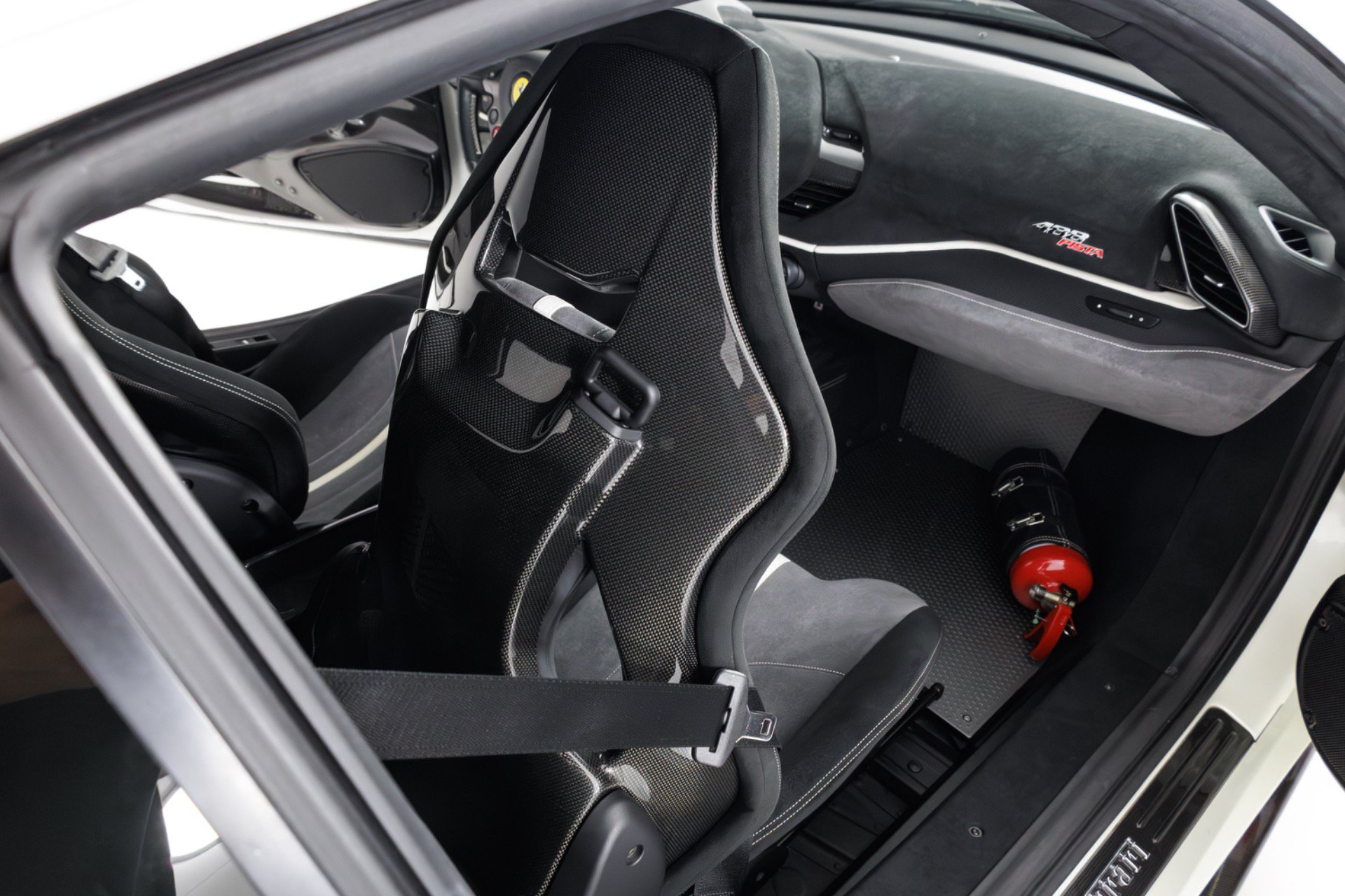 Used 2020 Ferrari 488 Pista Coupe RWD image 42