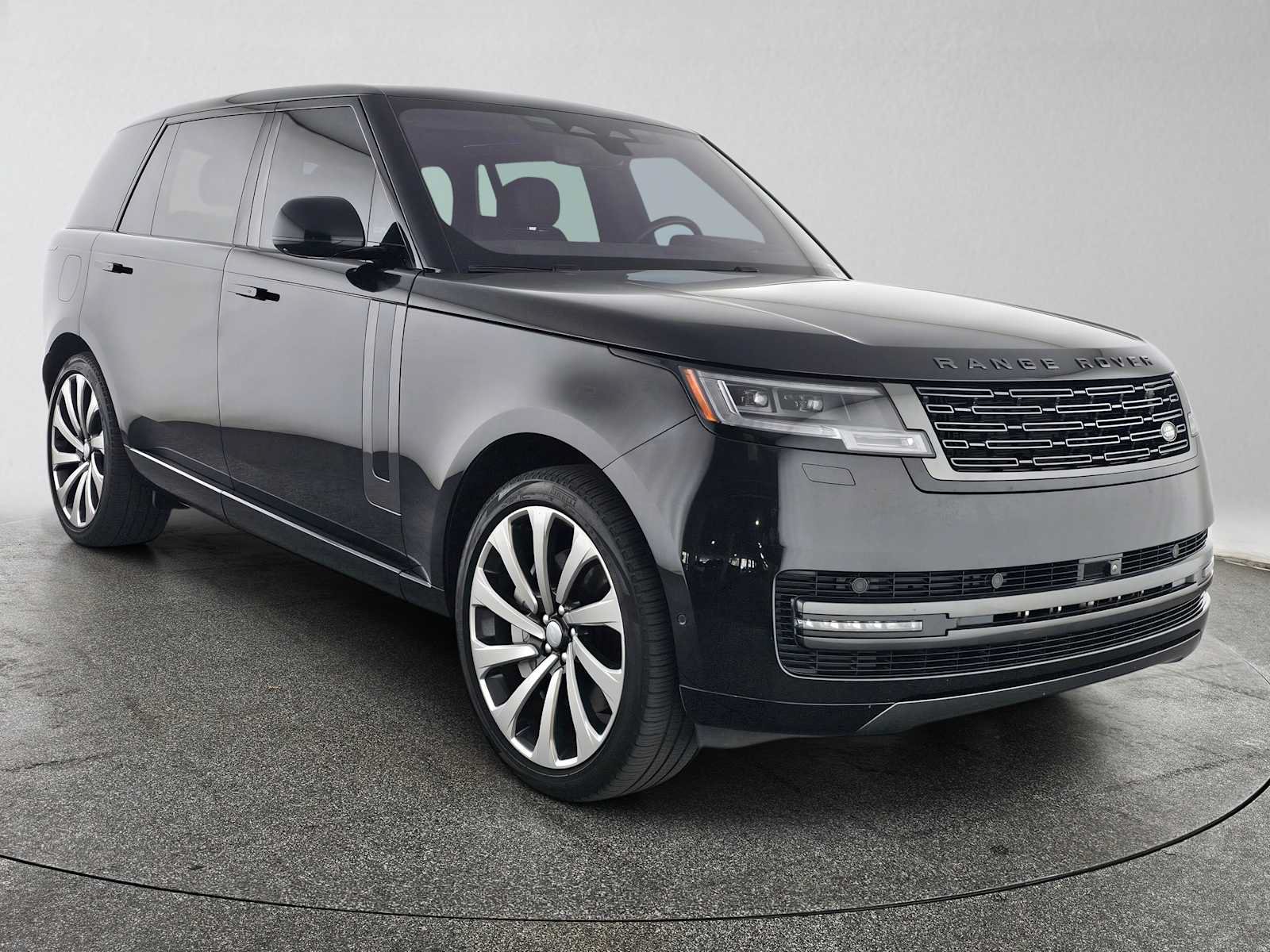 Used 2023 Land Rover Range Rover Long Wheelbase SE AWD/4WD image 7