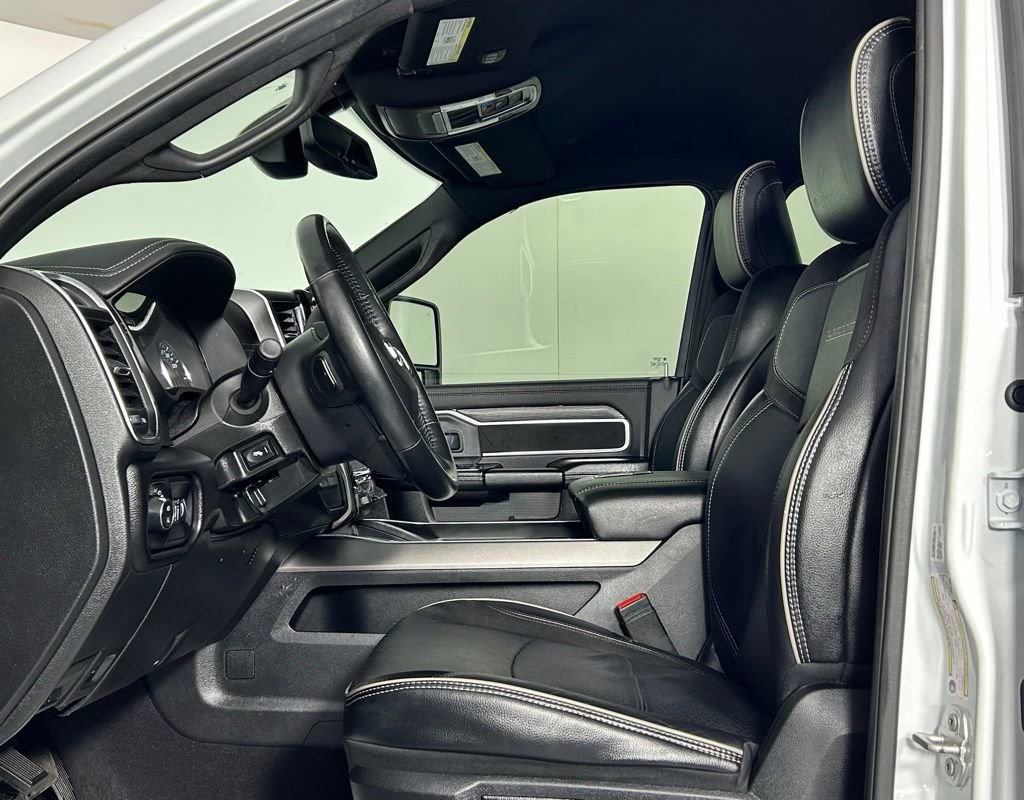 Used 2024 RAM 3500 Laramie w/ Sport Appearance Package image 31