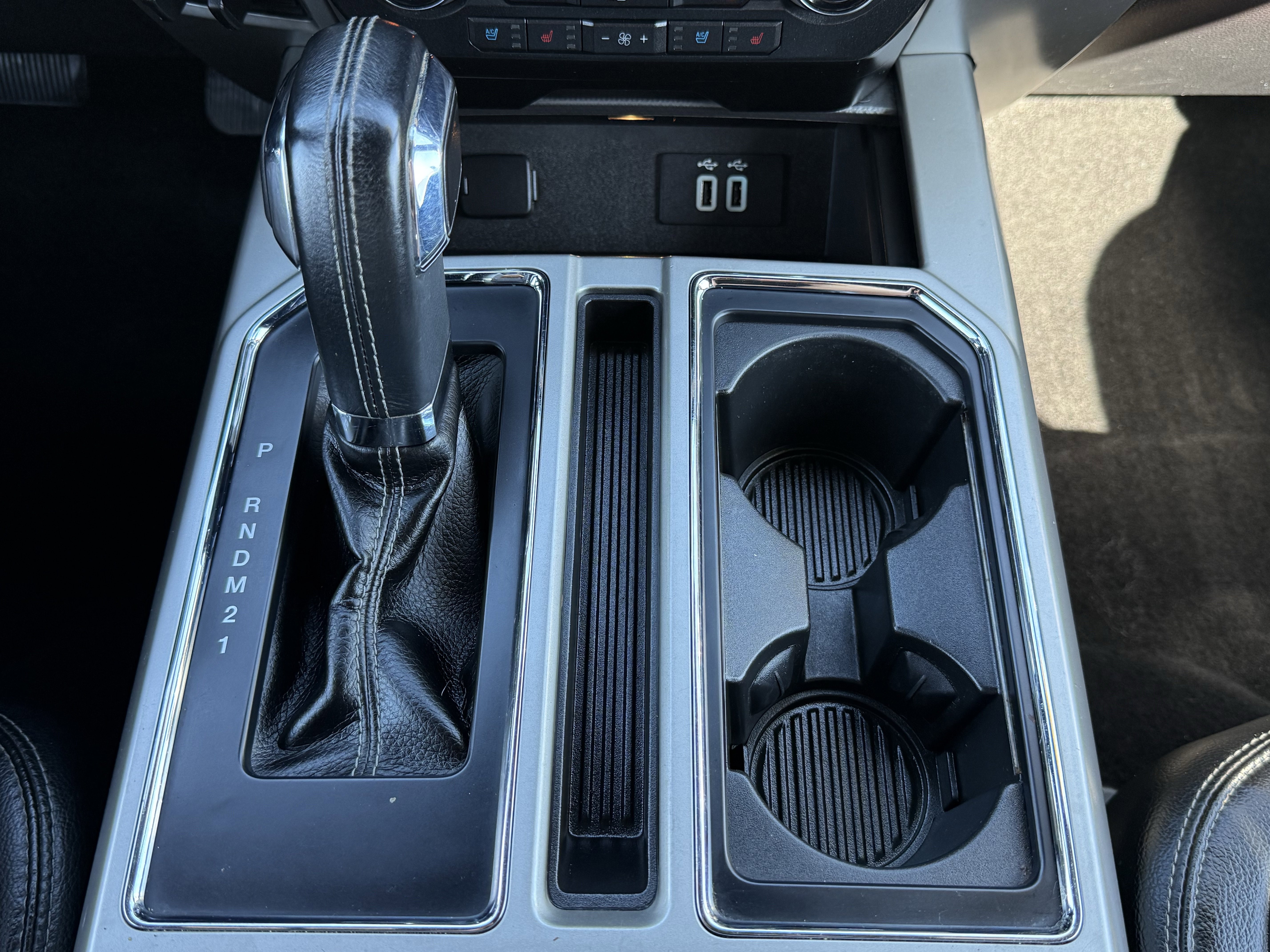 Used 2016 Ford F150 Lariat w/ Equipment Group 502A Luxury image 29