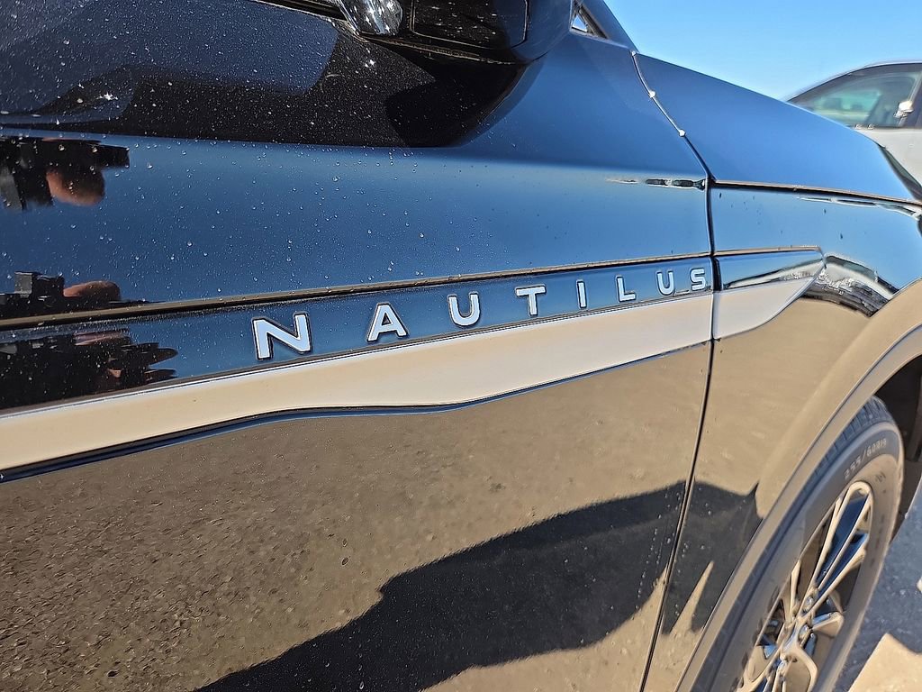 New 2026 Lincoln Nautilus Premier w/ Equipment Group 102A AWD/4WD image 8