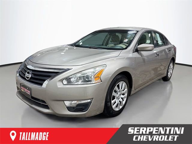 Used 2013 Nissan Altima 2.5 S FWD image 1