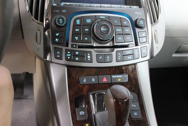 Used 2010 Buick LaCrosse CXS FWD image 19