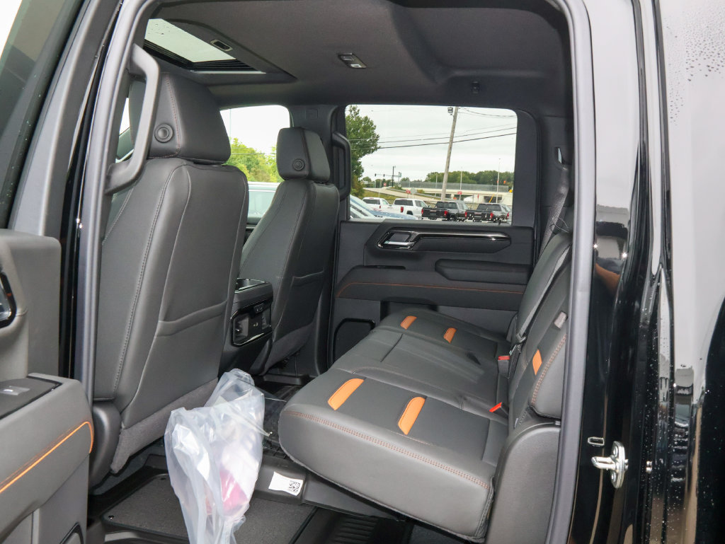 New 2026 GMC Sierra 3500 AT4 w/ AT4 Premium Plus Package AWD/4WD image 11