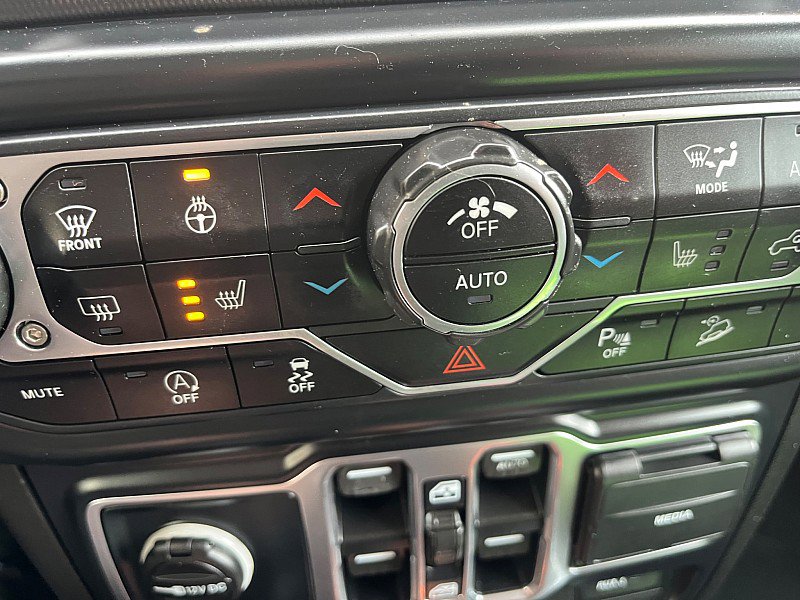 Used 2019 Jeep Wrangler Unlimited Sahara w/ Dual Top Group image 34