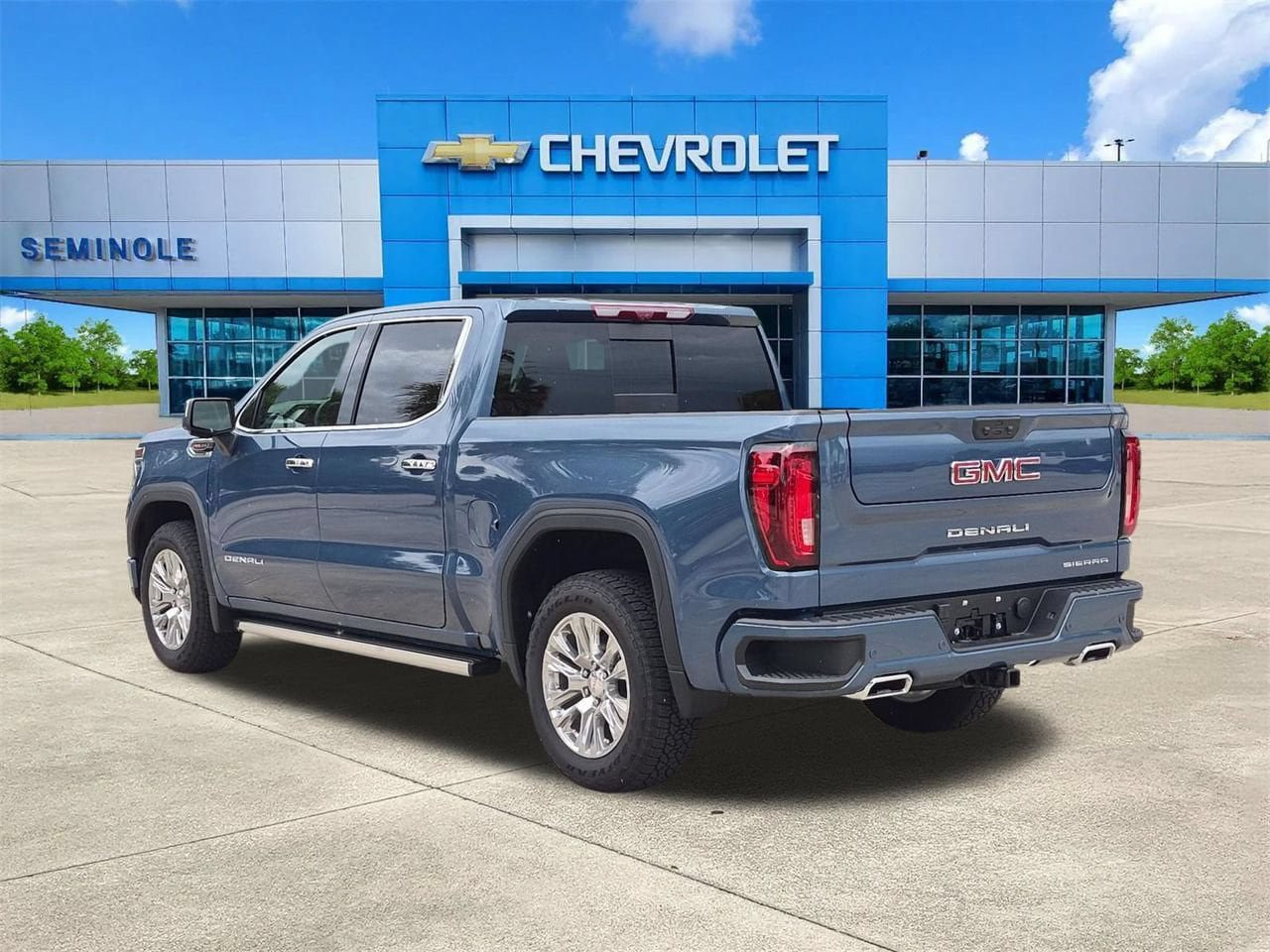 Used 2026 GMC Sierra 1500 Denali w/ Technology Package AWD/4WD image 3