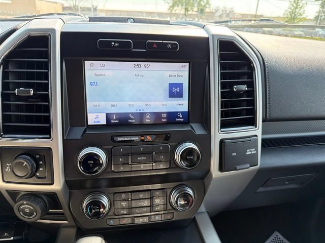 Used 2019 Ford F150 Lariat w/ Equipment Group 502A Luxury AWD/4WD image 20