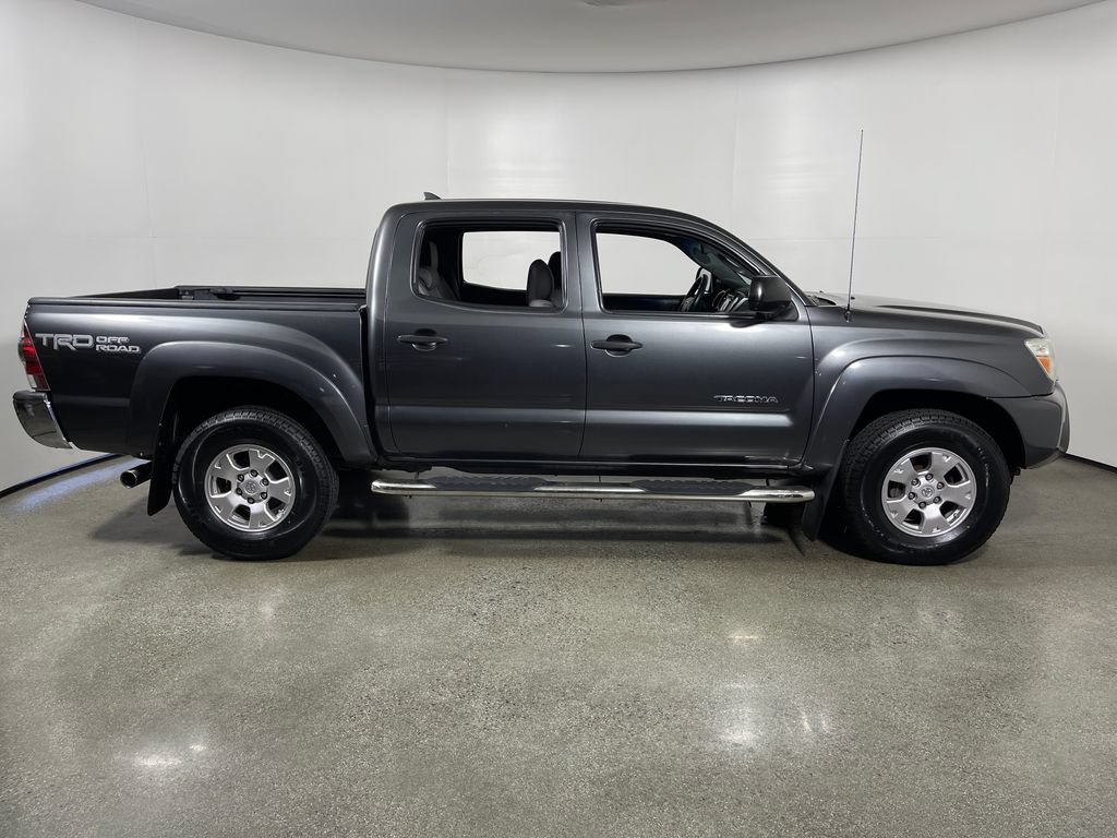 Used 2015 Toyota Tacoma PreRunner w/ TRD Off-Road Package RWD image 2