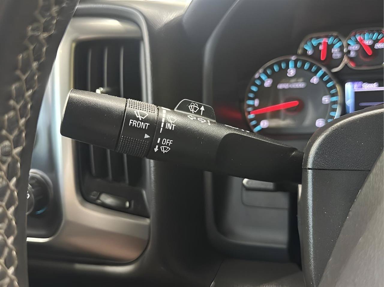 Used 2017 Chevrolet Silverado 1500 LT w/ Midnight Edition AWD/4WD image 14