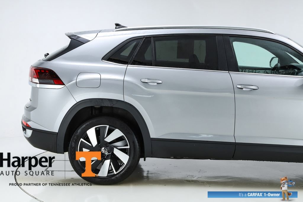 Used 2024 Volkswagen Atlas Cross Sport SE w/ Panoramic Sunroof Package image 50