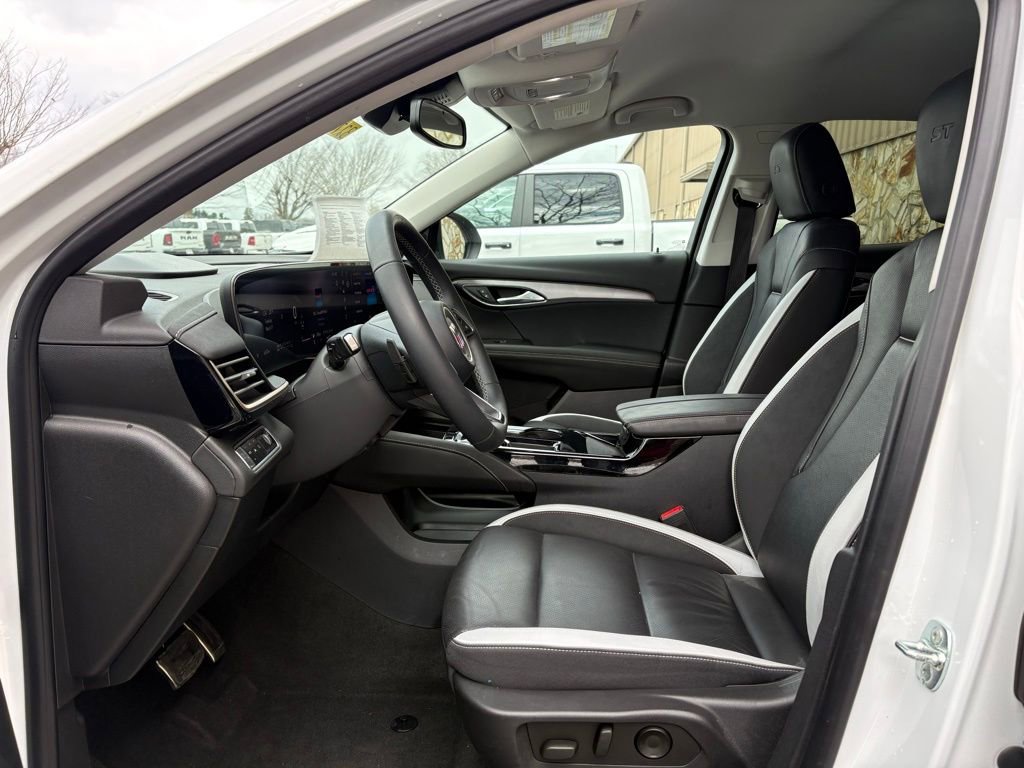 Used 2025 Buick Envision Sport Touring image 19